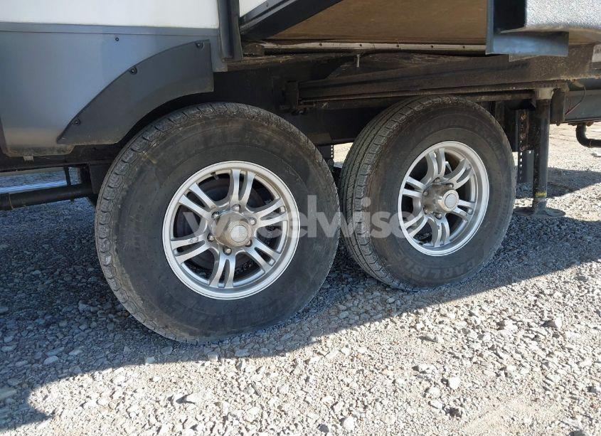 Photo 10 of 2019 Wildwood Other (VIN 4X4FWBN24KV702305)