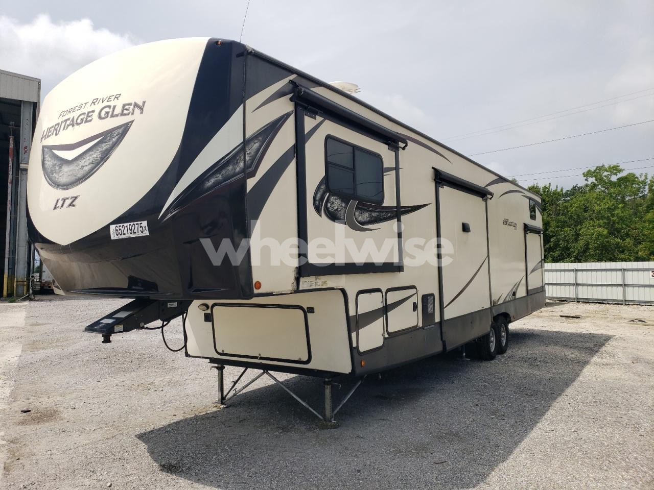 Photo 2 of 2020 FORESRIVER HERITAGE (VIN 4X4FWBP24LV702982)