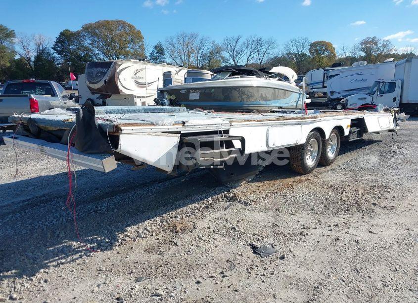 Photo 4 of 2001 Forest River OTHER (VIN 4X4TCAJ261G076187)