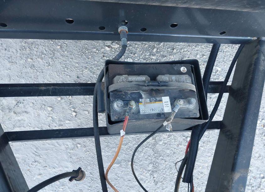 Photo 7 of 2019 Forest River CHEROKEE LIMITED TRAVEL TRAILER (VIN 4X4TCKB24KX138126)