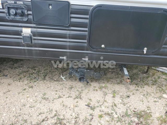 Photo 10 of 2022 CHEROKEE GREY WOLF - RVS CAMPER N/A (VIN 4X4TCKB26NK081767)