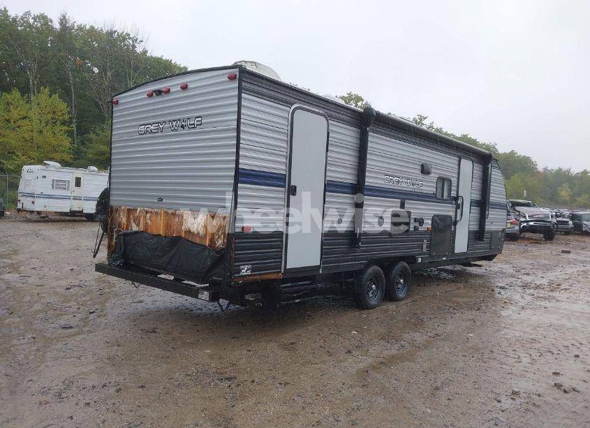 Photo 4 of 2020 Forest River RV CHEROKEE GREY WOLF M (VIN 4X4TCKB29LK062773)