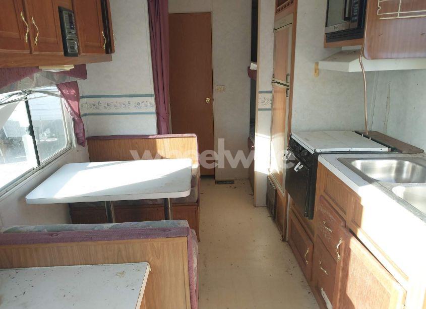 Photo 8 of 2001 Forest River CHEROKEE M- (VIN 4X4TCKF231K084713)