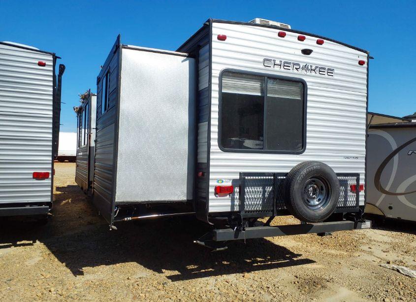 Photo 3 of 2021 Cherokee Camper N/A (VIN 4X4TCKH2XMX148573)