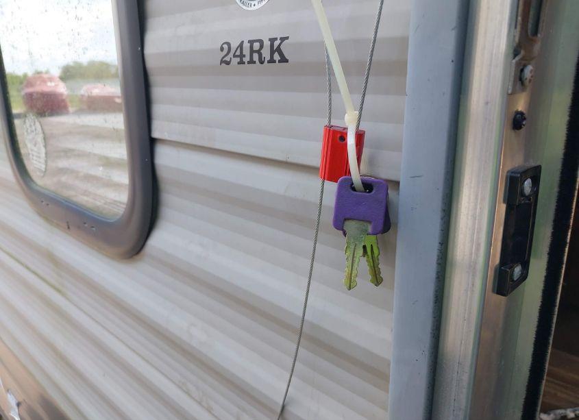 Photo 11 of 2016 Forest River GREY WOLF CASCADE SERIES M-24 (VIN 4X4TCKZ25GK034285)