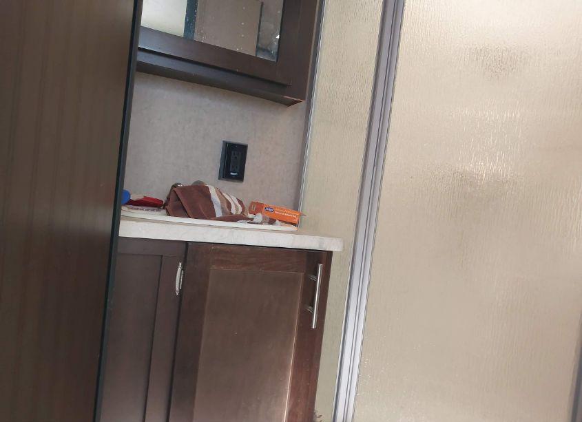 Photo 8 of 2016 Forest River GREY WOLF CASCADE SERIES M-24 (VIN 4X4TCKZ25GK034285)