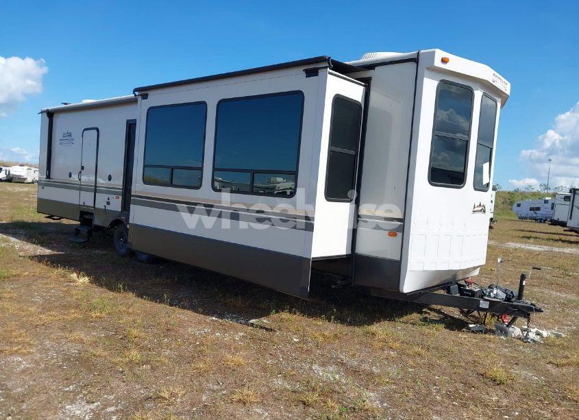 2022 Cedar Creek COTTAGE (VIN 4X4TCRS29NS229838) main photo