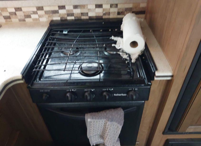 Photo 12 of 2018 Flagstaff Forest RIVER (VIN 4X4TFLH21J1881218)