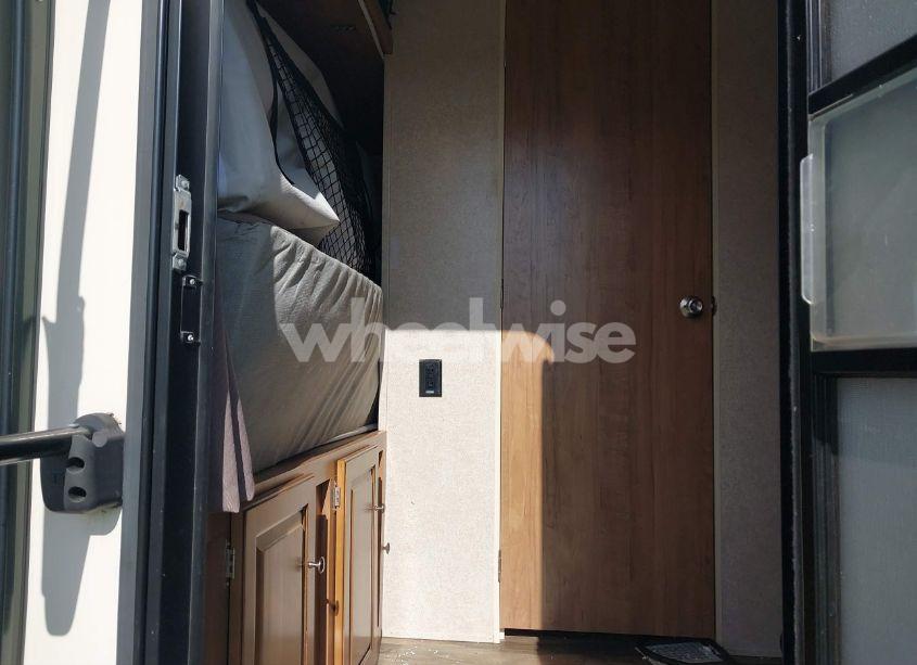 Photo 8 of 2018 Flag Shamroc N/A (VIN 4X4TFLW29JZ150203)