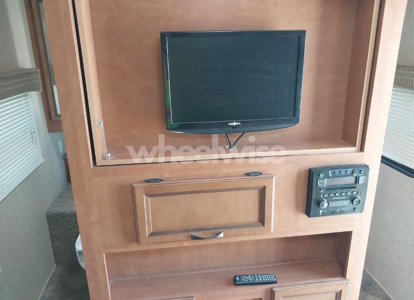 Photo 12 of 2016 Forest River PUMA 30DBSS (VIN 4X4TPUF22GP057627)