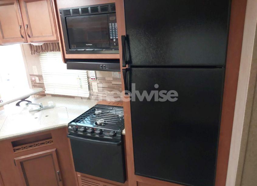 Photo 16 of 2016 Forest River PUMA 30DBSS (VIN 4X4TPUF22GP057627)