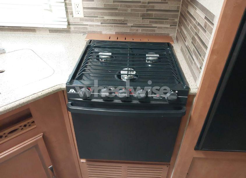 Photo 18 of 2016 Forest River PUMA 30DBSS (VIN 4X4TPUF22GP057627)