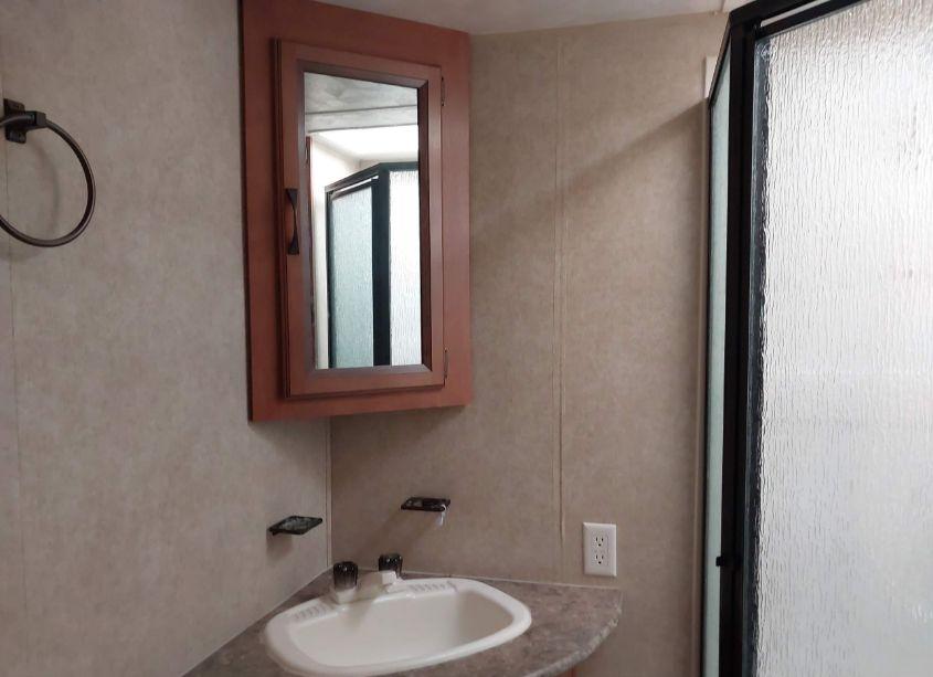 Photo 11 of 2015 Palomino By FOREST RIVER PUMA (VIN 4X4TPUF25FP052050)