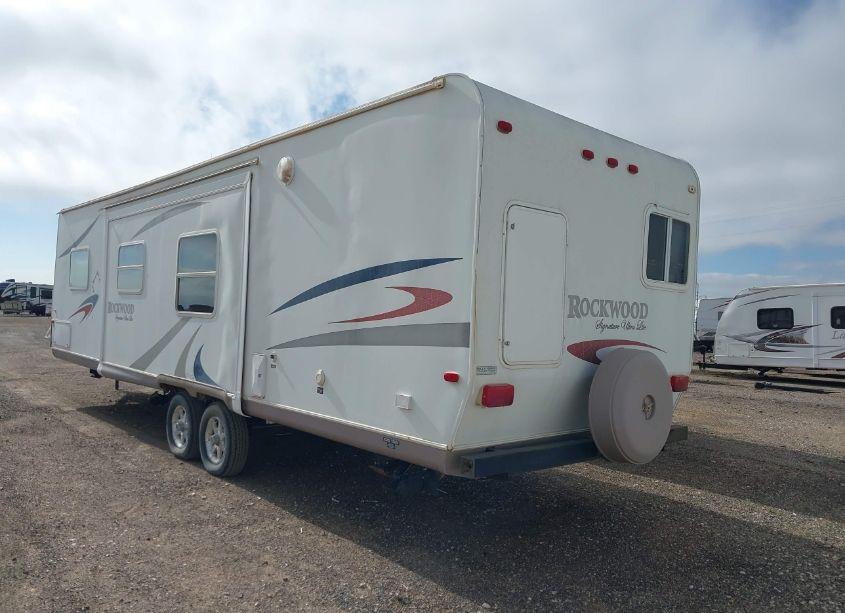 Photo 3 of 2007 Forest River ROCKWOOD (VIN 4X4TRL32X81820166)