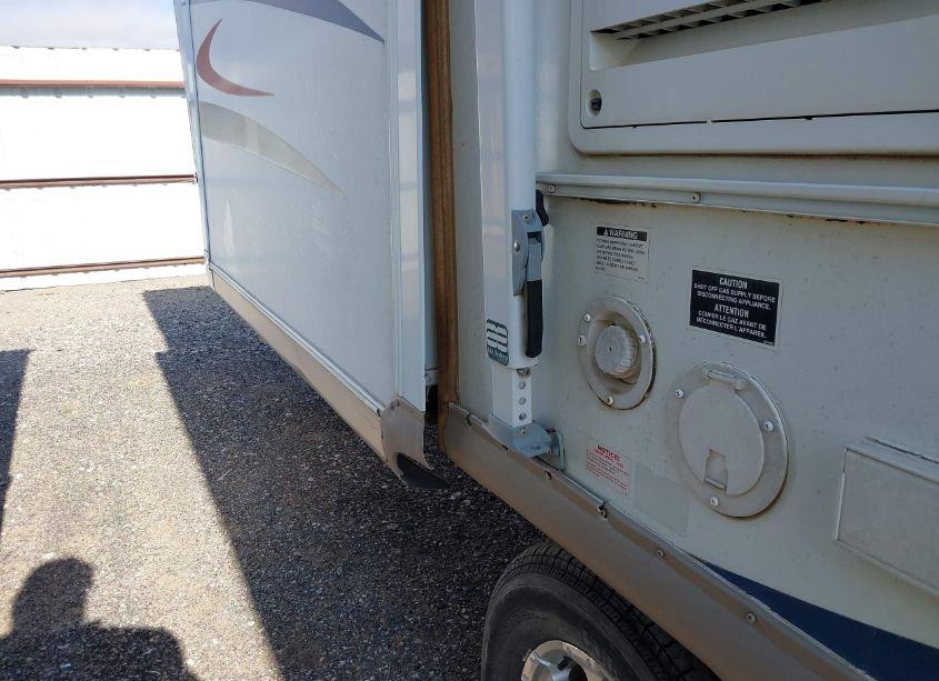 Photo 6 of 2007 Forest River ROCKWOOD (VIN 4X4TRL32X81820166)