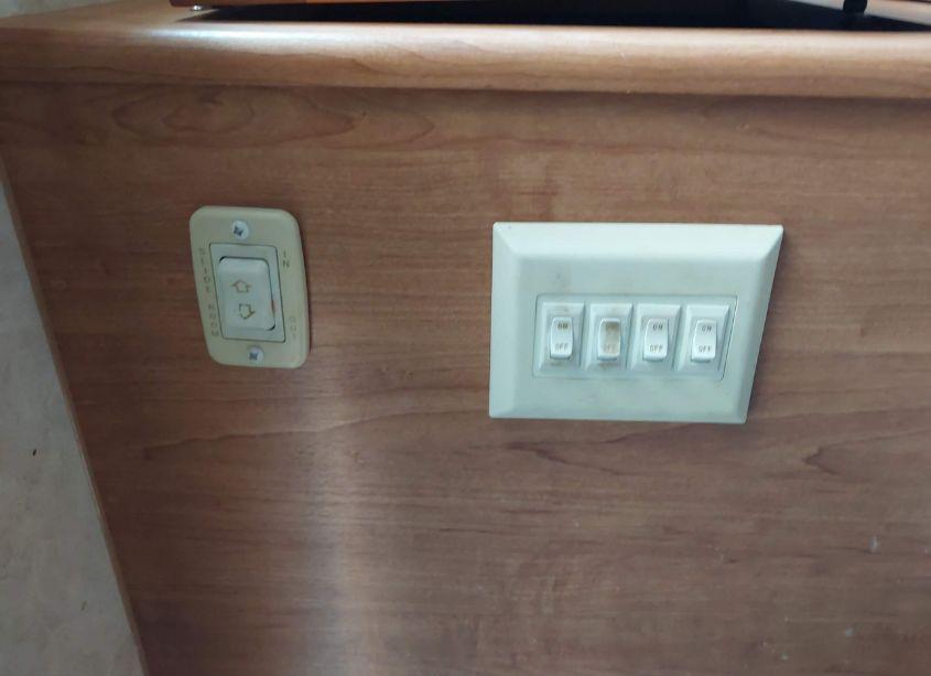 Photo 7 of 2007 Forest River ROCKWOOD (VIN 4X4TRL32X81820166)