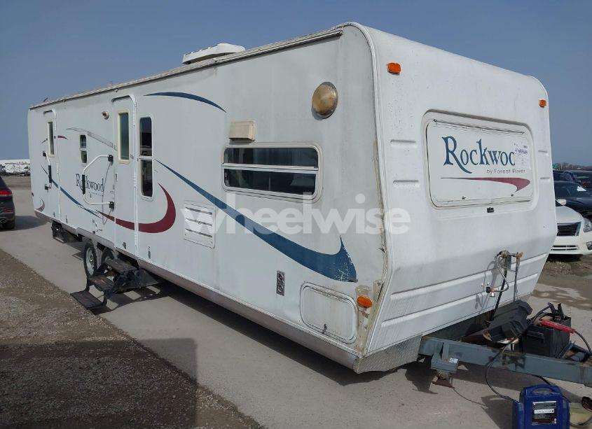 2005 Forest River ROCKWOO 8315SS (VIN 4X4TRLG2X5D805266) main photo