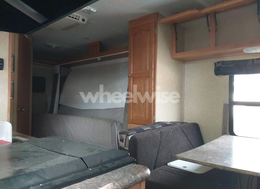 Photo 5 of 2011 Rockwood Roo 183 TRAVEL TRAILER (VIN 4X4TRLT29BD109564)