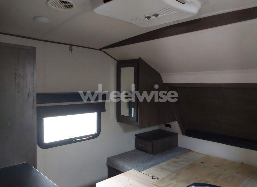 Photo 8 of 2018 Forest River SALEM LAMINATED HAMPSHERE (VIN 4X4TSBC26JU084135)