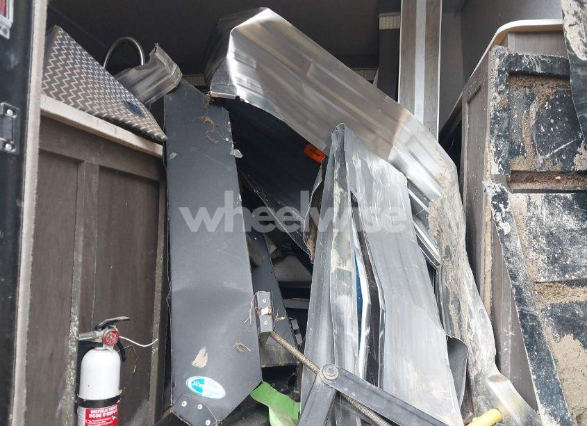 Photo 12 of 2022 Forest River SALEM (VIN 4X4TSMJ2XN8069599)