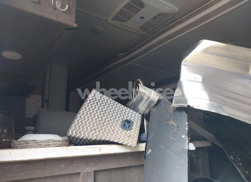 Photo 8 of 2022 Forest River SALEM (VIN 4X4TSMJ2XN8069599)