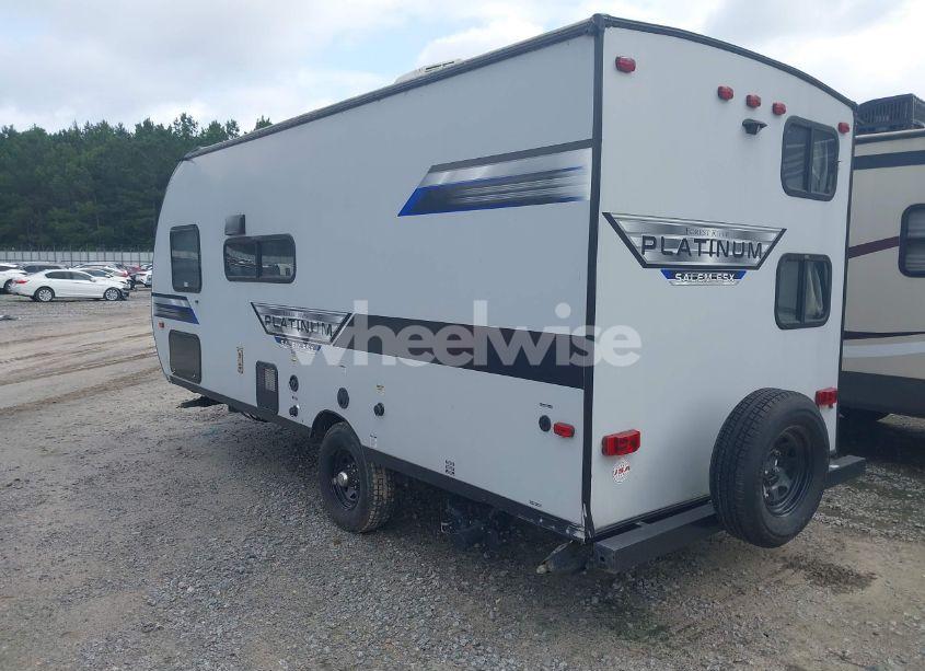 Photo 3 of 2021 Forest River SALEM (VIN 4X4TSMT14MY009739)