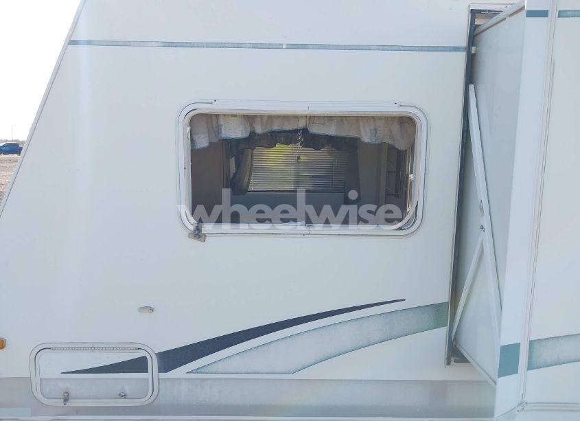 Photo 6 of 2004 Forest River URVEYO SV 261 (VIN 4X4TSVB254L002800)