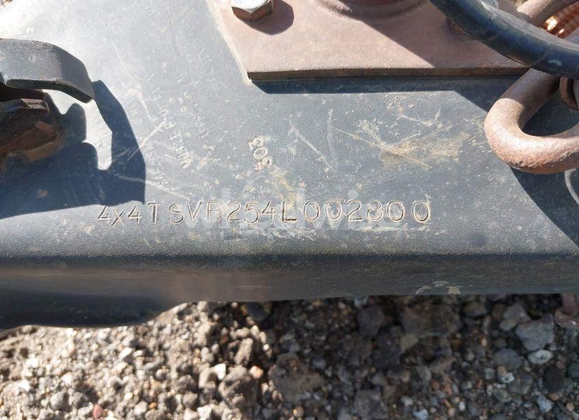 Photo 9 of 2004 Forest River URVEYO SV 261 (VIN 4X4TSVB254L002800)