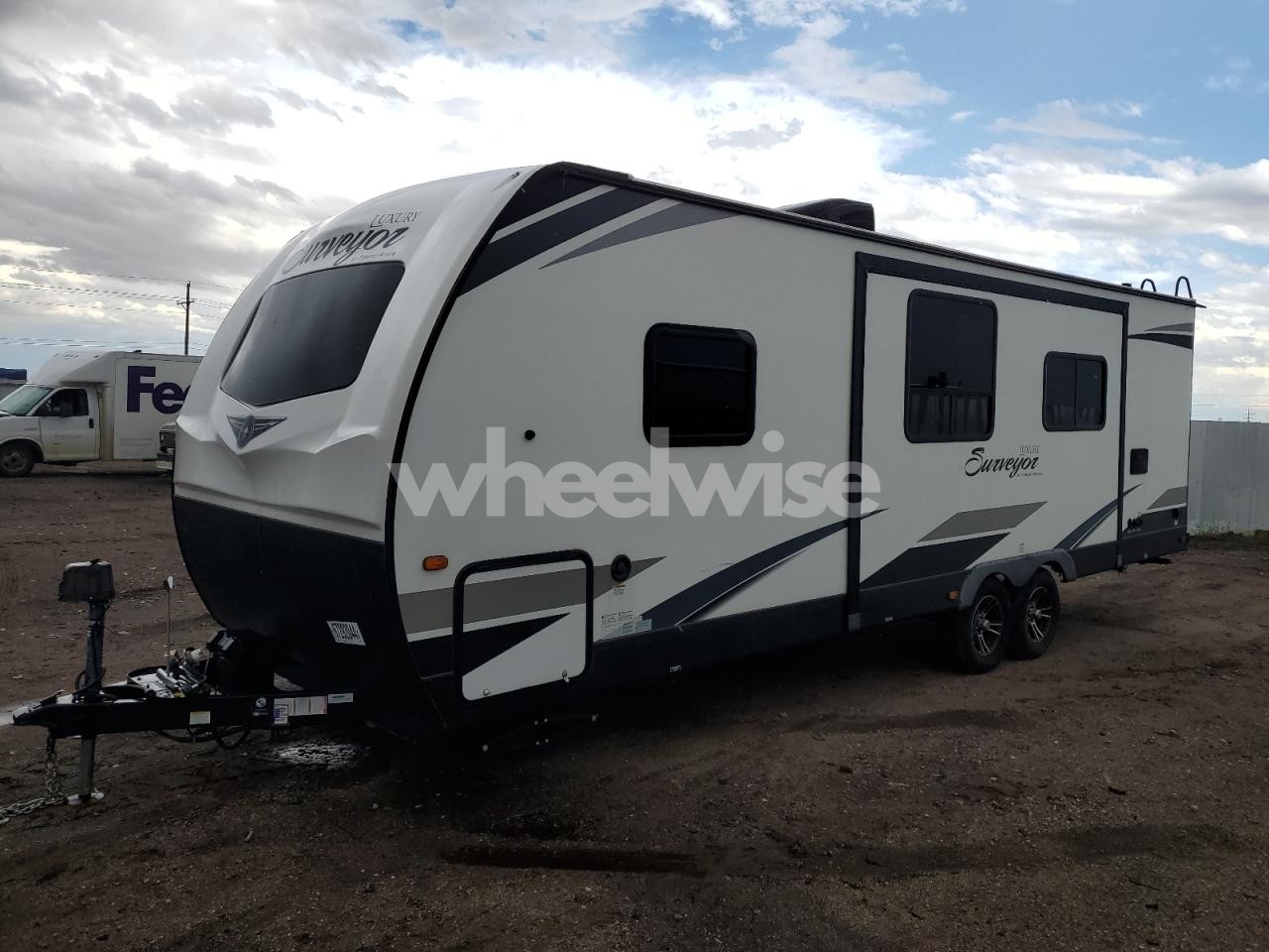 Photo 2 of 2020 SURVEYOR CAMPER (VIN 4X4TSVC28LL037439)