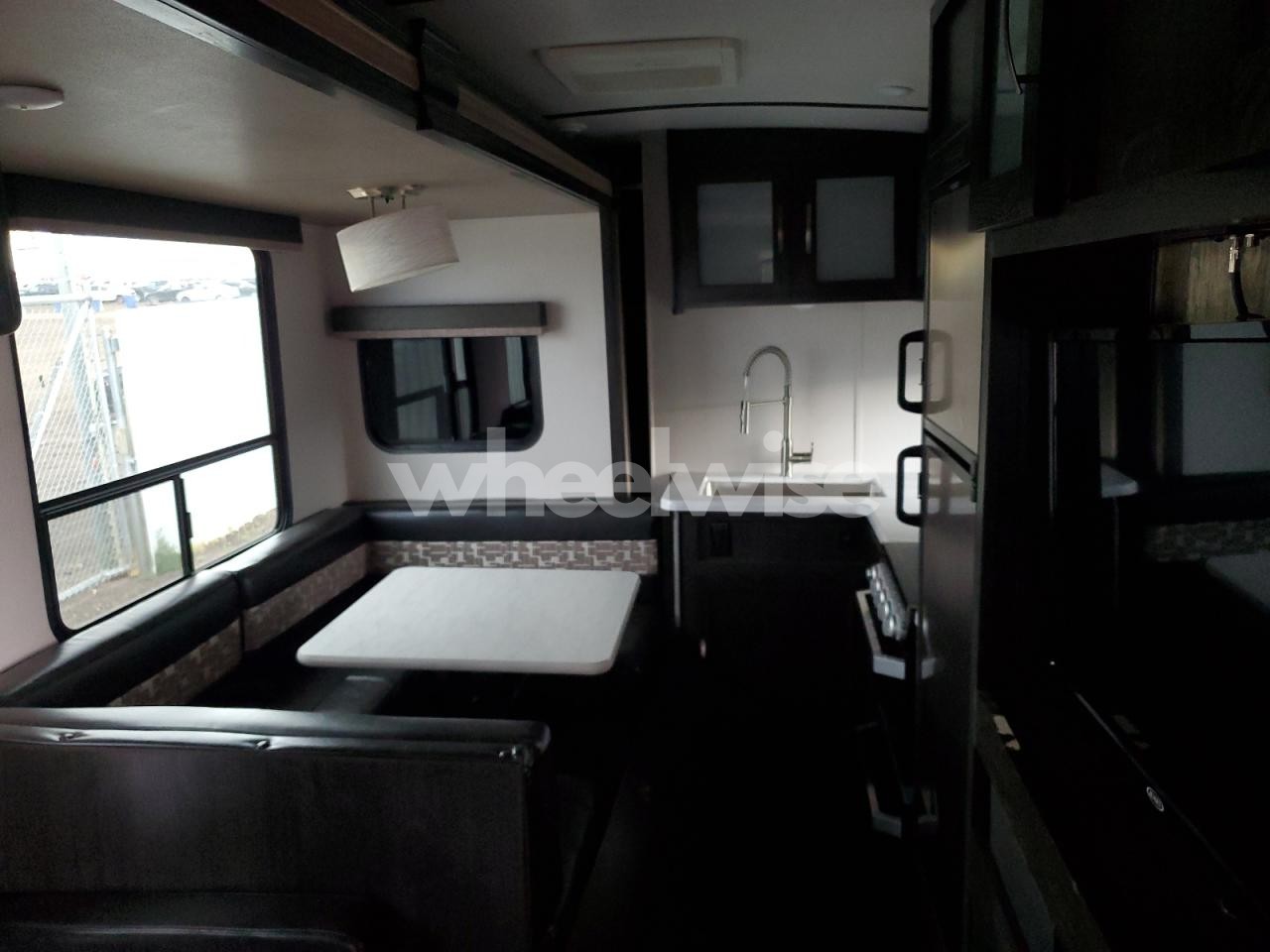 Photo 5 of 2020 SURVEYOR CAMPER (VIN 4X4TSVC28LL037439)