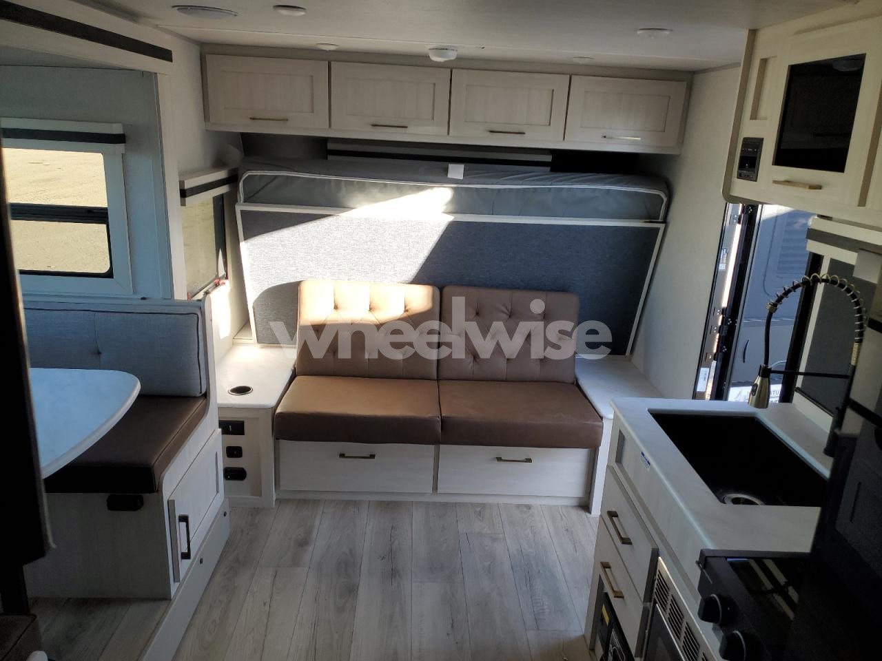 Photo 5 of 2025 FORESRIVER SURVEYOR N/A (VIN 4X4TSVU13SL051107)