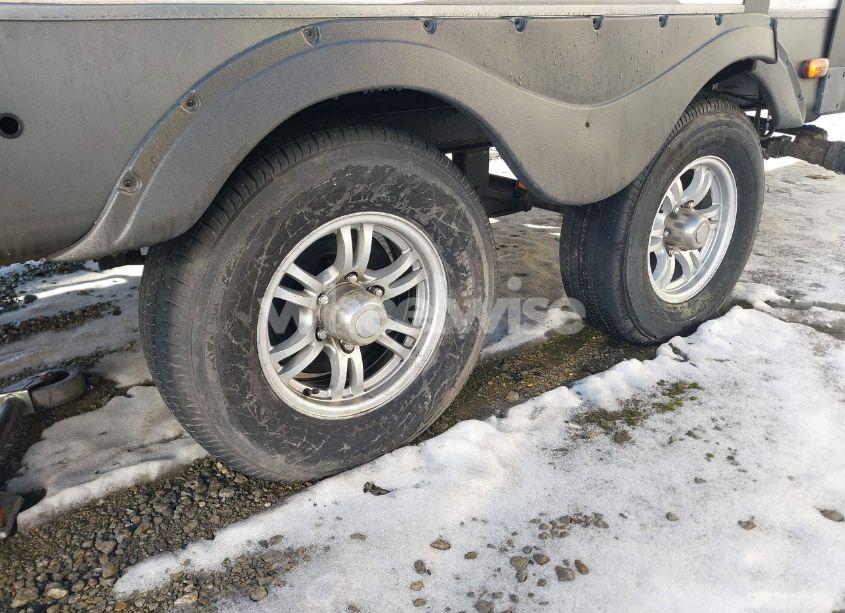 Photo 10 of 2017 Fore Wildwood (VIN 4X4TWBF20HU013930)