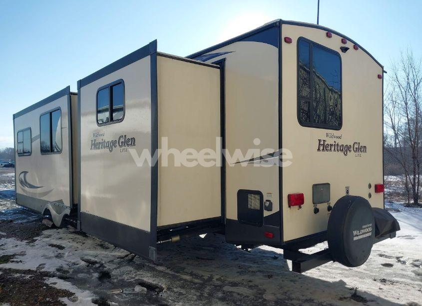 Photo 3 of 2017 Fore Wildwood (VIN 4X4TWBF20HU013930)