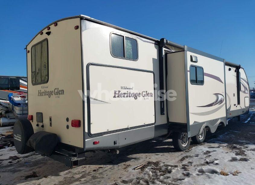 Photo 4 of 2017 Fore Wildwood (VIN 4X4TWBF20HU013930)