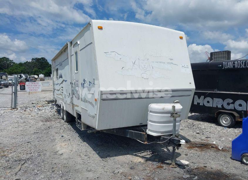 Photo 6 of 2004 Forest River WILDCAT 29RLS (VIN 4X4TWCE294T005414)