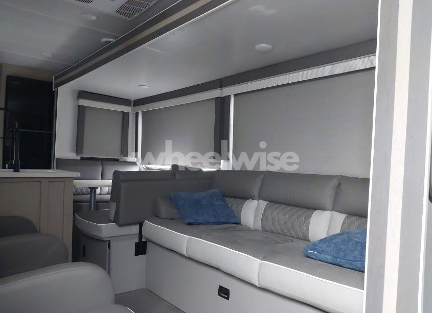 Photo 5 of 2023 Wildwood 27r (VIN 4X4TWDC24PA277491)