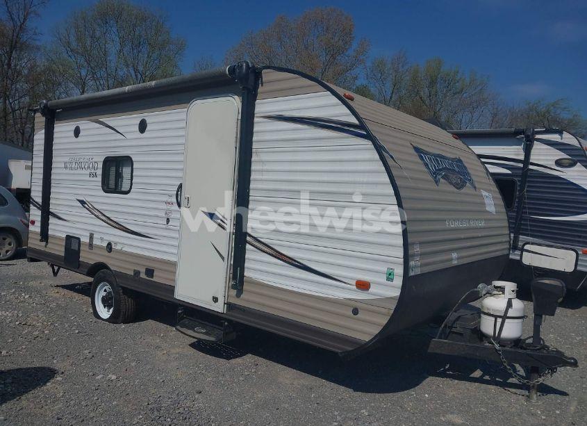 2017 Wildwood Travel TRLR (VIN 4X4TWDV16H7355949) main photo