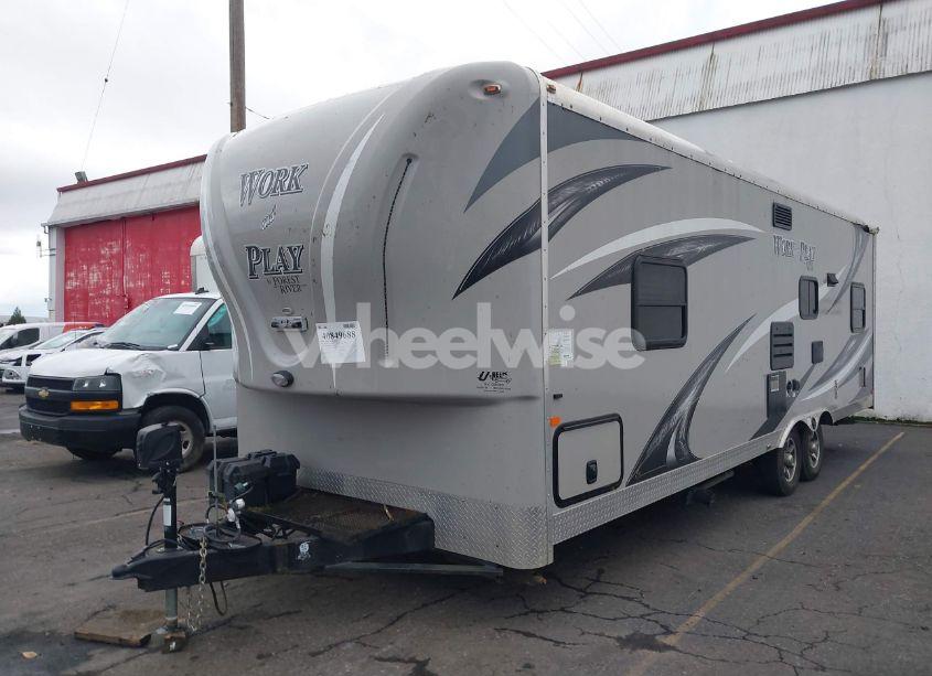 Photo 2 of 2016 Work And PLAY ULTRA LE TOY HAULER (VIN 4X4TWPA25GB016918)