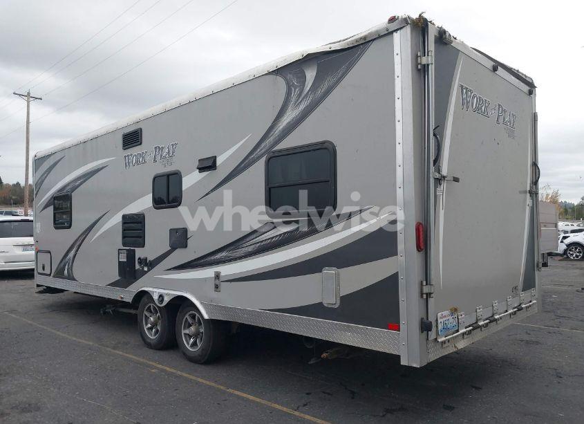 Photo 3 of 2016 Work And PLAY ULTRA LE TOY HAULER (VIN 4X4TWPA25GB016918)