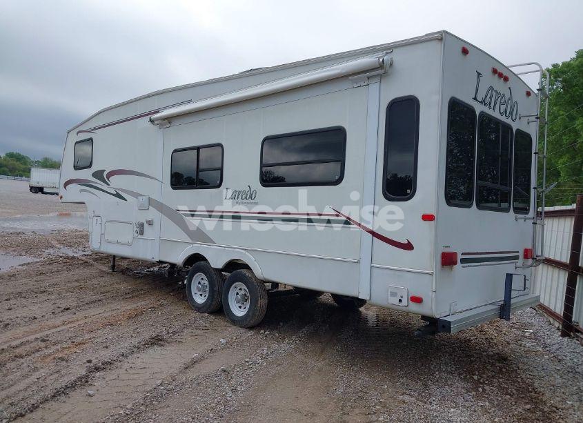 Photo 3 of 2004 Keystone Laredo 5TH WHEEL TRAVEL TRAILER (VIN 4YDF27R254J456235)