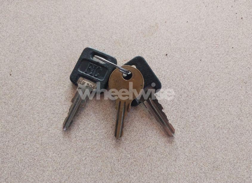 Photo 11 of 2002 Keystone Montana (VIN 4YDF2952624057685)