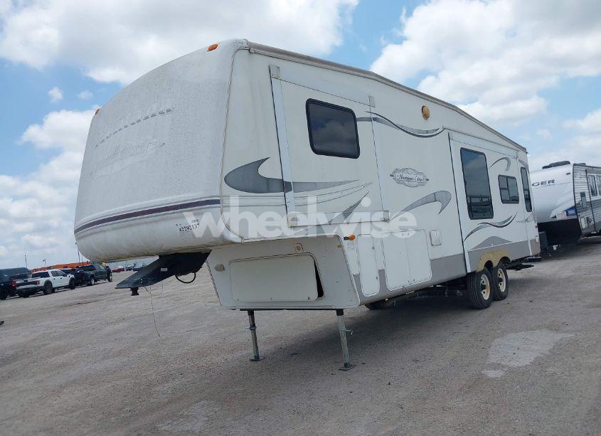 Photo 2 of 2006 Keystone Montana 298RLS (VIN 4YDF298216F707996)