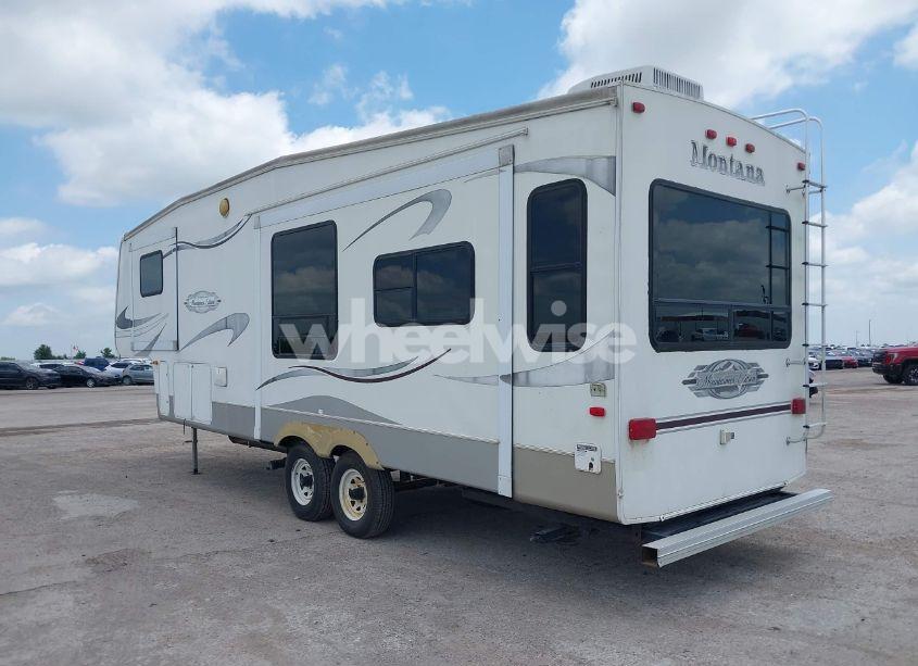 Photo 3 of 2006 Keystone Montana 298RLS (VIN 4YDF298216F707996)