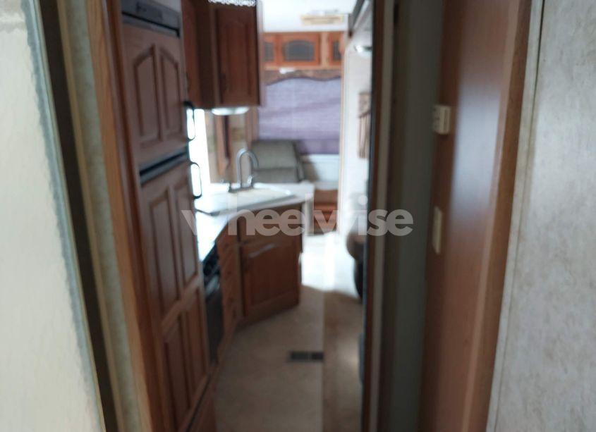 Photo 8 of 2006 Keystone Montana 298RLS (VIN 4YDF298216F707996)