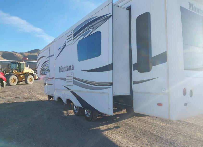 Photo 13 of 2014 Keystone Montana (VIN 4YDF31025E4700215)