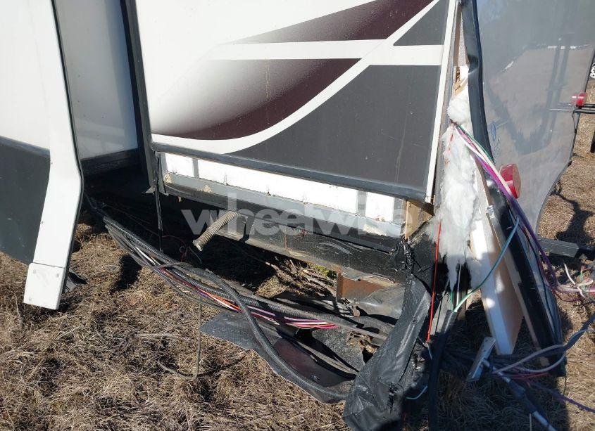 Photo 6 of 2021 Keystone Other (VIN 4YDF32226ME780507)