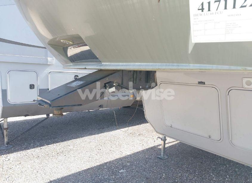 2014 Keystone Montana (VIN 4YDF32520EA740220) main photo