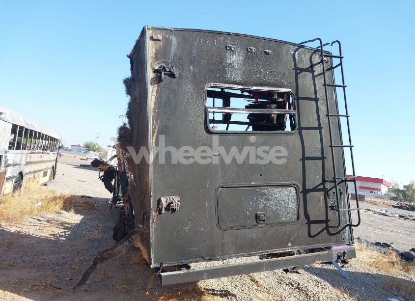 Photo 3 of 2014 Keystone Sprinter TRAILER (VIN 4YDF33325E1531757)