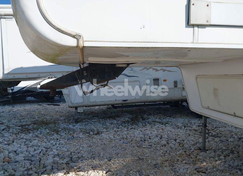 Photo 10 of 2005 Montana 3400rl (VIN 4YDF3402X5D512727)