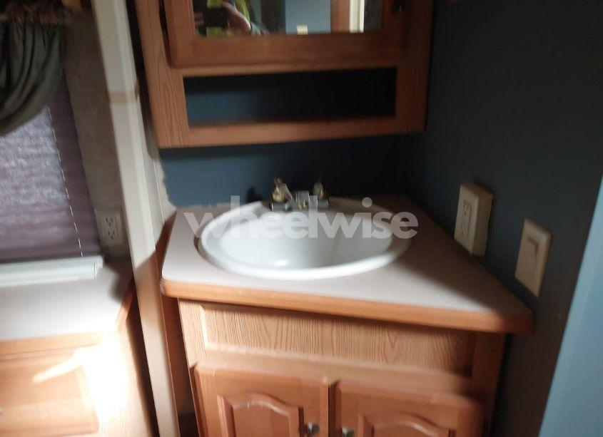 Photo 14 of 2005 Montana 3400rl (VIN 4YDF3402X5D512727)